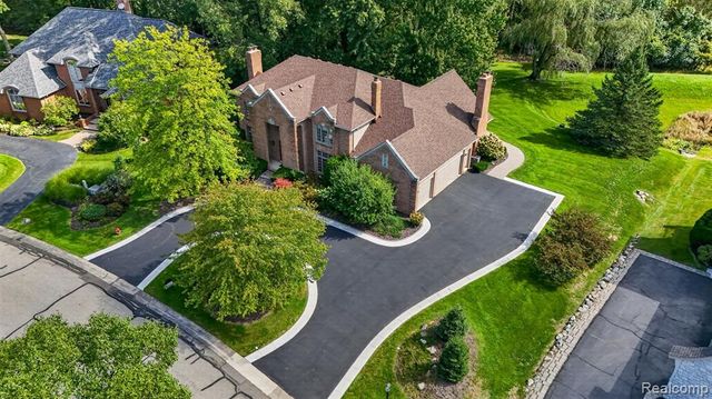 3653 Cedar Brook Drive, Rochester Hills, MI 48309
