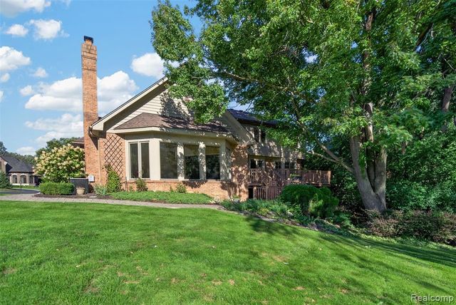 3653 Cedar Brook Drive, Rochester Hills, MI 48309