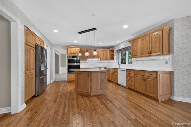 3653 Cedar Brook Drive, Rochester Hills, MI 48309