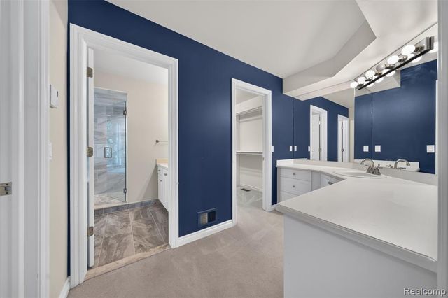 3653 Cedar Brook Drive, Rochester Hills, MI 48309
