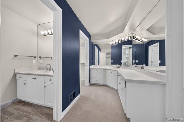 3653 Cedar Brook Drive, Rochester Hills, MI 48309