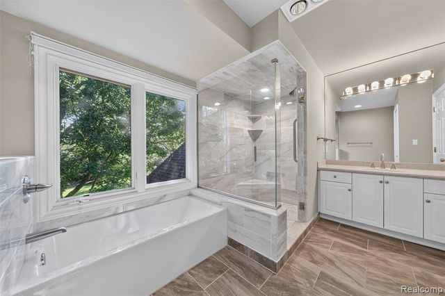 3653 Cedar Brook Drive, Rochester Hills, MI 48309