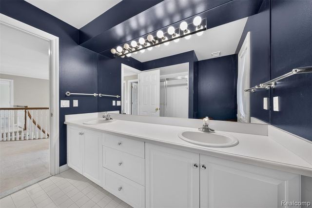 3653 Cedar Brook Drive, Rochester Hills, MI 48309