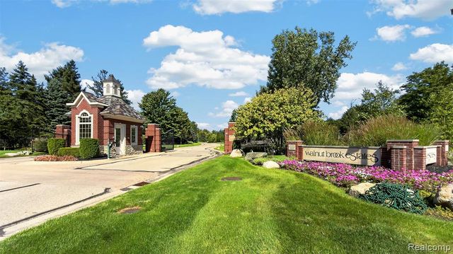 3653 Cedar Brook Drive, Rochester Hills, MI 48309
