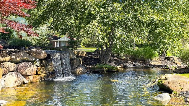 3653 Cedar Brook Drive, Rochester Hills, MI 48309