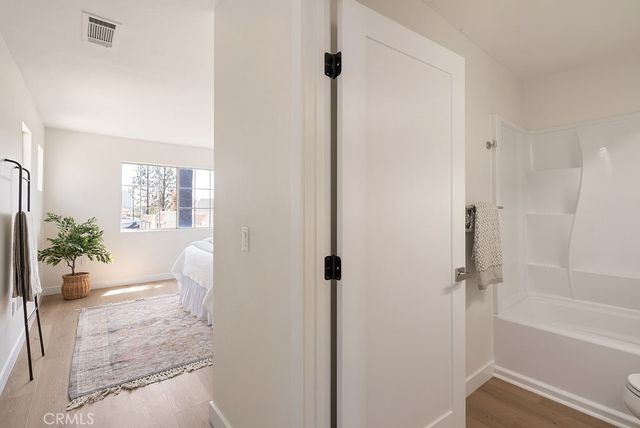 820 W Compton 24, Compton, CA 90220