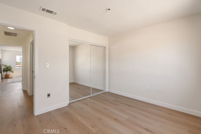 820 W Compton 24, Compton, CA 90220