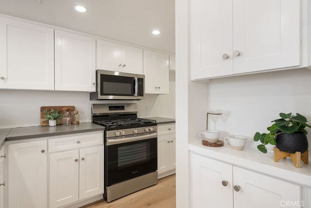 820 W Compton 24, Compton, CA 90220