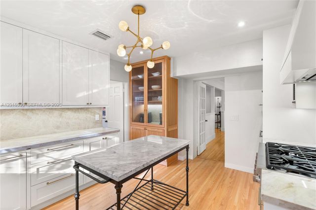 600 San Lorenzo Avenue, Coral Gables, FL 33146