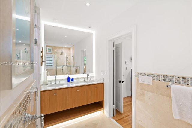 600 San Lorenzo Avenue, Coral Gables, FL 33146