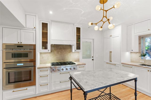 600 San Lorenzo Avenue, Coral Gables, FL 33146