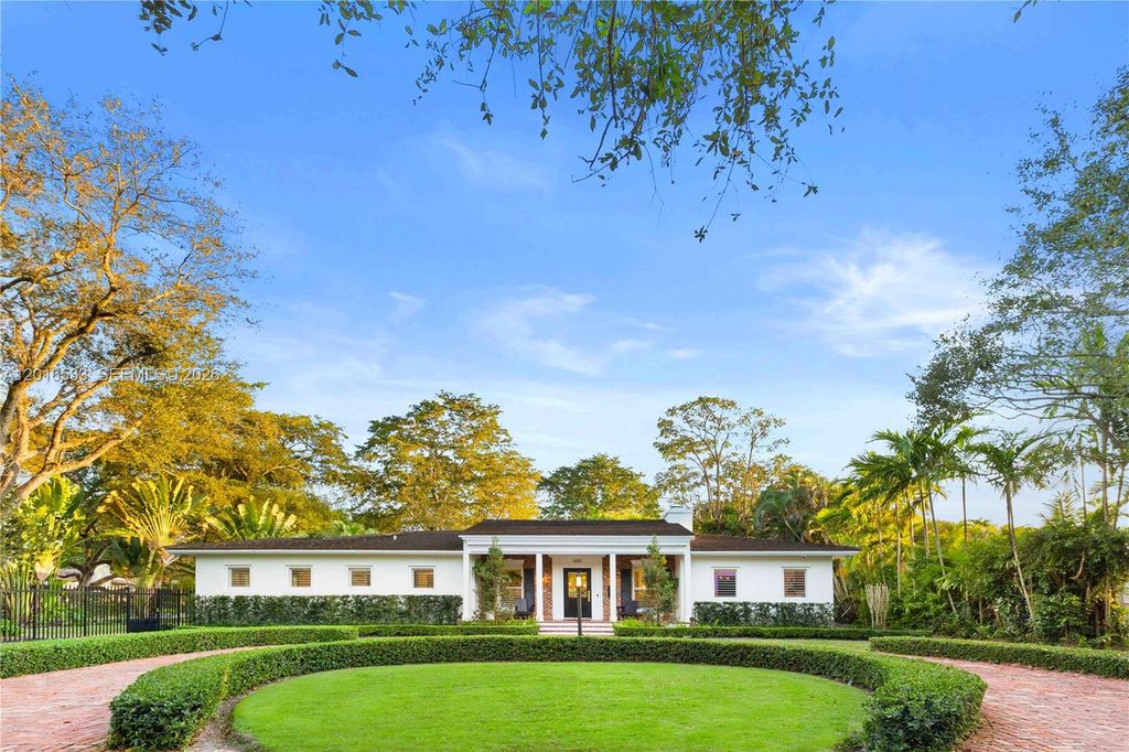 600 San Lorenzo Avenue, Coral Gables, FL 33146