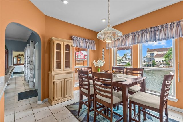 15210 Isla Pinta Ct, Corpus Christi, TX 78418