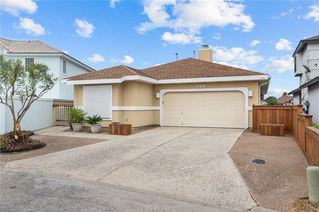 15210 Isla Pinta Ct, Corpus Christi, TX 78418