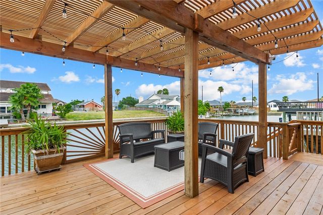 15210 Isla Pinta Ct, Corpus Christi, TX 78418