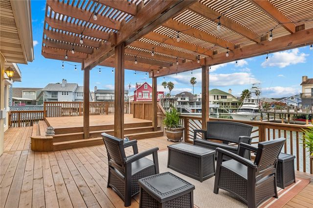 15210 Isla Pinta Ct, Corpus Christi, TX 78418