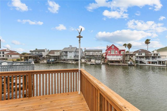 15210 Isla Pinta Ct, Corpus Christi, TX 78418