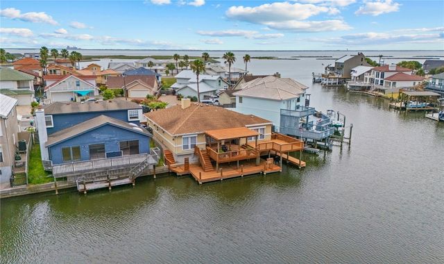 15210 Isla Pinta Ct, Corpus Christi, TX 78418