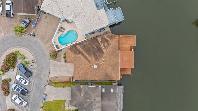 15210 Isla Pinta Ct, Corpus Christi, TX 78418