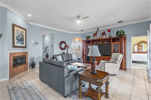 15210 Isla Pinta Ct, Corpus Christi, TX 78418