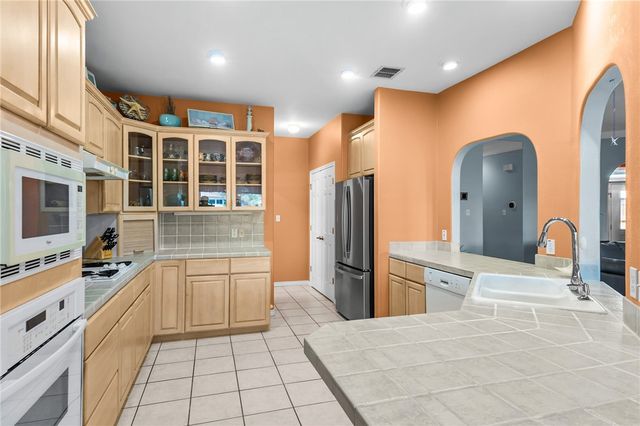 15210 Isla Pinta Ct, Corpus Christi, TX 78418