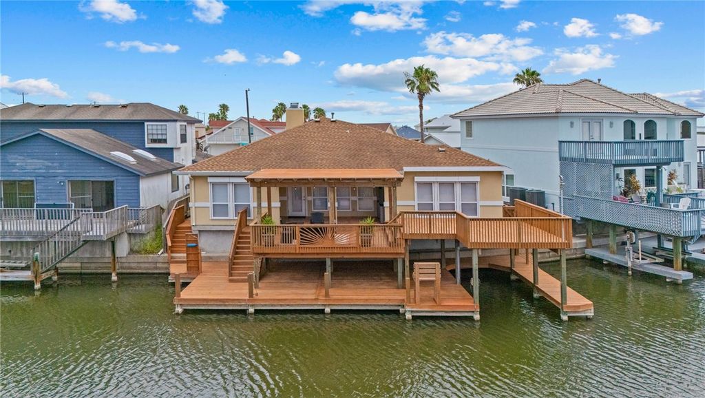15210 Isla Pinta Ct, Corpus Christi, TX 78418