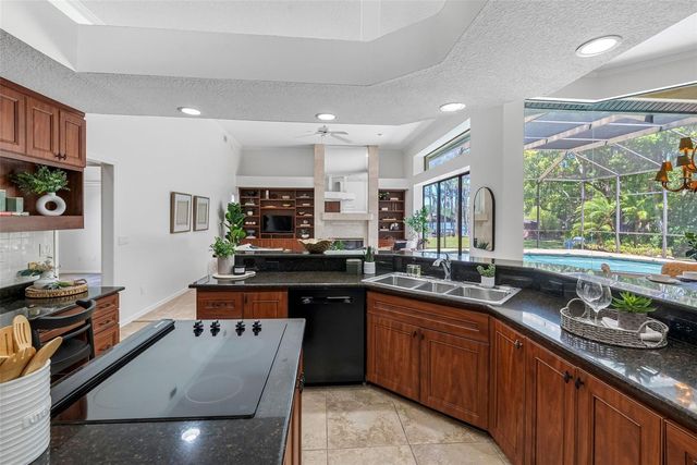 304 LAKE KELL COURT, Lutz, FL 33549