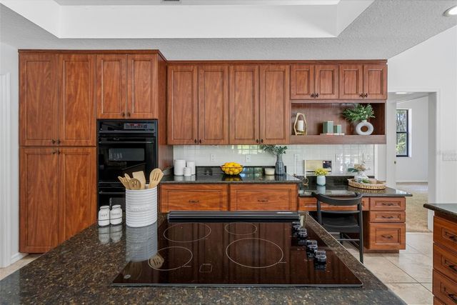 304 LAKE KELL COURT, Lutz, FL 33549