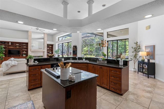 304 LAKE KELL COURT, Lutz, FL 33549