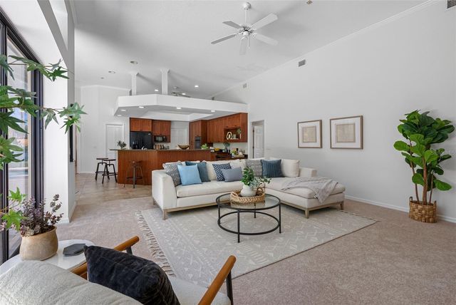 304 LAKE KELL COURT, Lutz, FL 33549