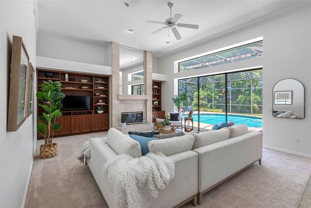 304 LAKE KELL COURT, Lutz, FL 33549