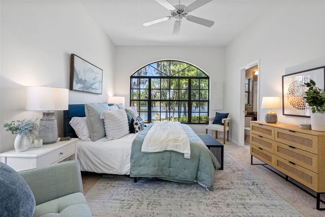 304 LAKE KELL COURT, Lutz, FL 33549