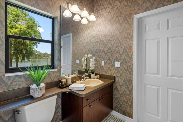 304 LAKE KELL COURT, Lutz, FL 33549