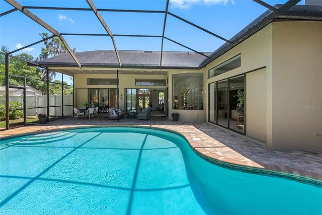 304 LAKE KELL COURT, Lutz, FL 33549