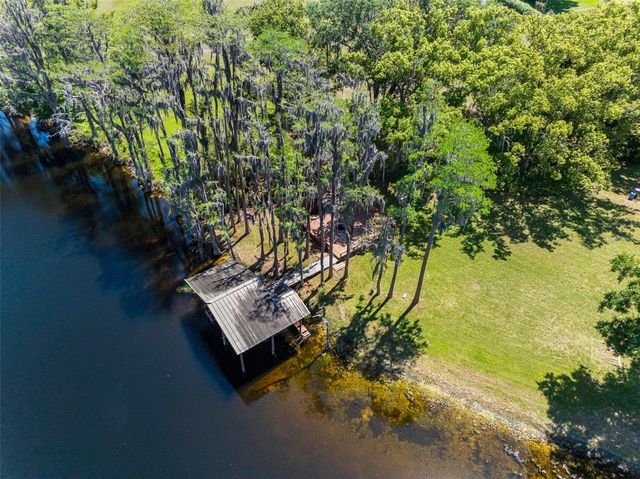 304 LAKE KELL COURT, Lutz, FL 33549