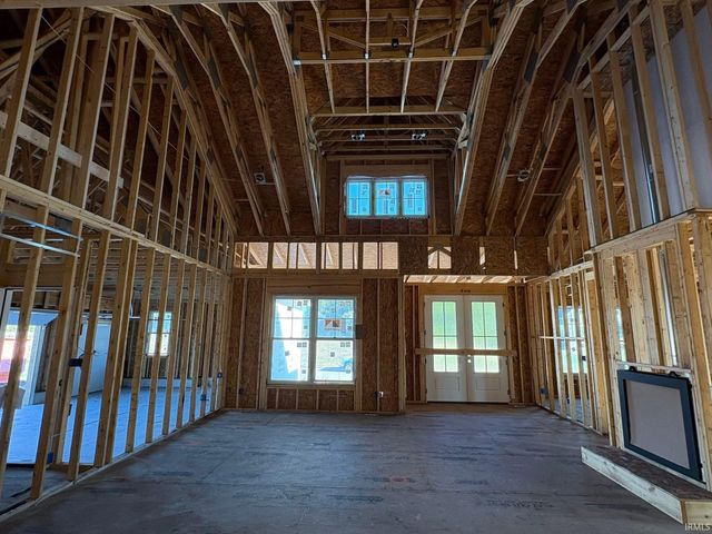 18560 Fontana Drive, South Bend, IN 46637