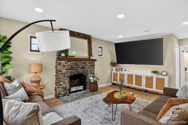 37260 Clio Street, Harrison Twp, MI 48045