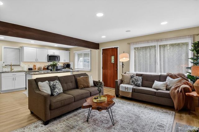 37260 Clio Street, Harrison Twp, MI 48045