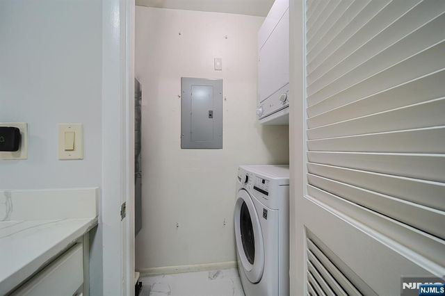 216 Washington A, Fort Lee, NJ 07024