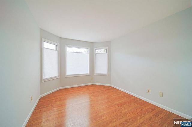 216 Washington A, Fort Lee, NJ 07024