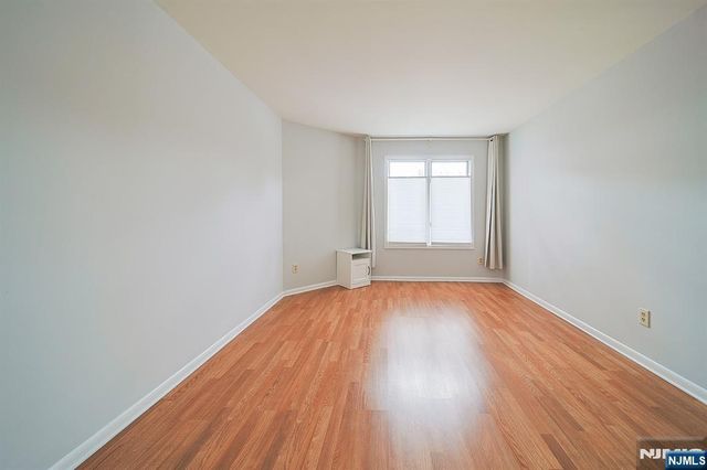 216 Washington A, Fort Lee, NJ 07024