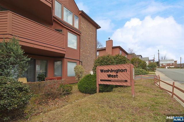 216 Washington A, Fort Lee, NJ 07024
