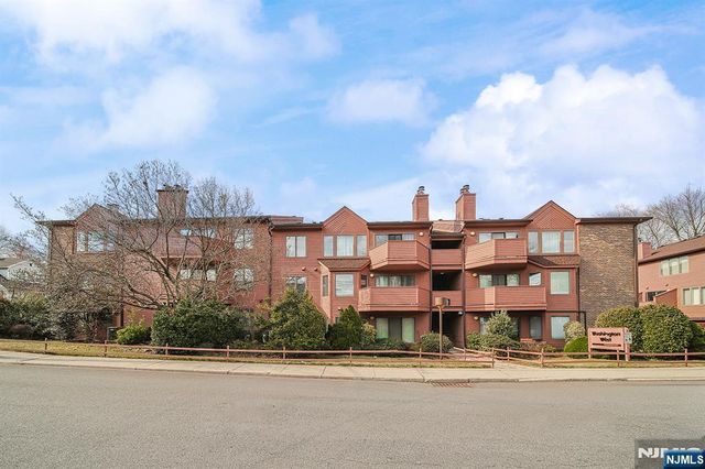 216 Washington A, Fort Lee, NJ 07024