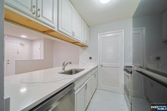 216 Washington A, Fort Lee, NJ 07024