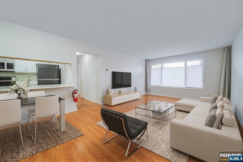 216 Washington A, Fort Lee, NJ 07024