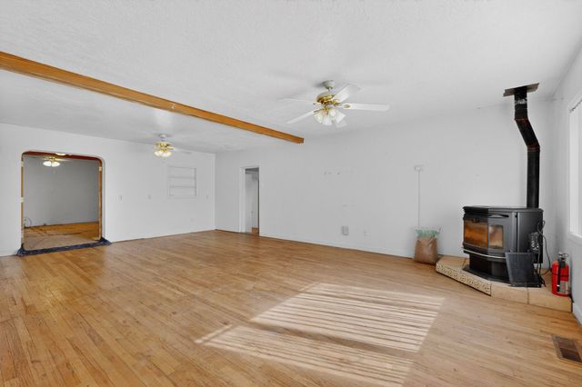 513 Ponderosa Avenue NW, Albuquerque, NM 87107