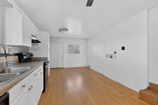 513 Ponderosa Avenue NW, Albuquerque, NM 87107