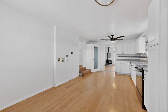 513 Ponderosa Avenue NW, Albuquerque, NM 87107