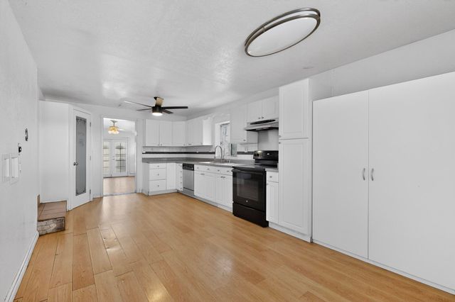 513 Ponderosa Avenue NW, Albuquerque, NM 87107