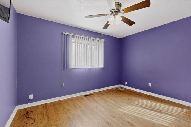 513 Ponderosa Avenue NW, Albuquerque, NM 87107